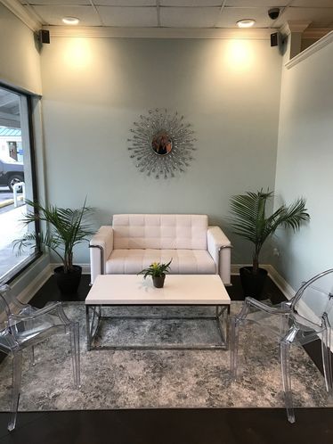 City Beach Tanning Salon: 3000 Severn Ave Ste 3, Metairie, LA 70002